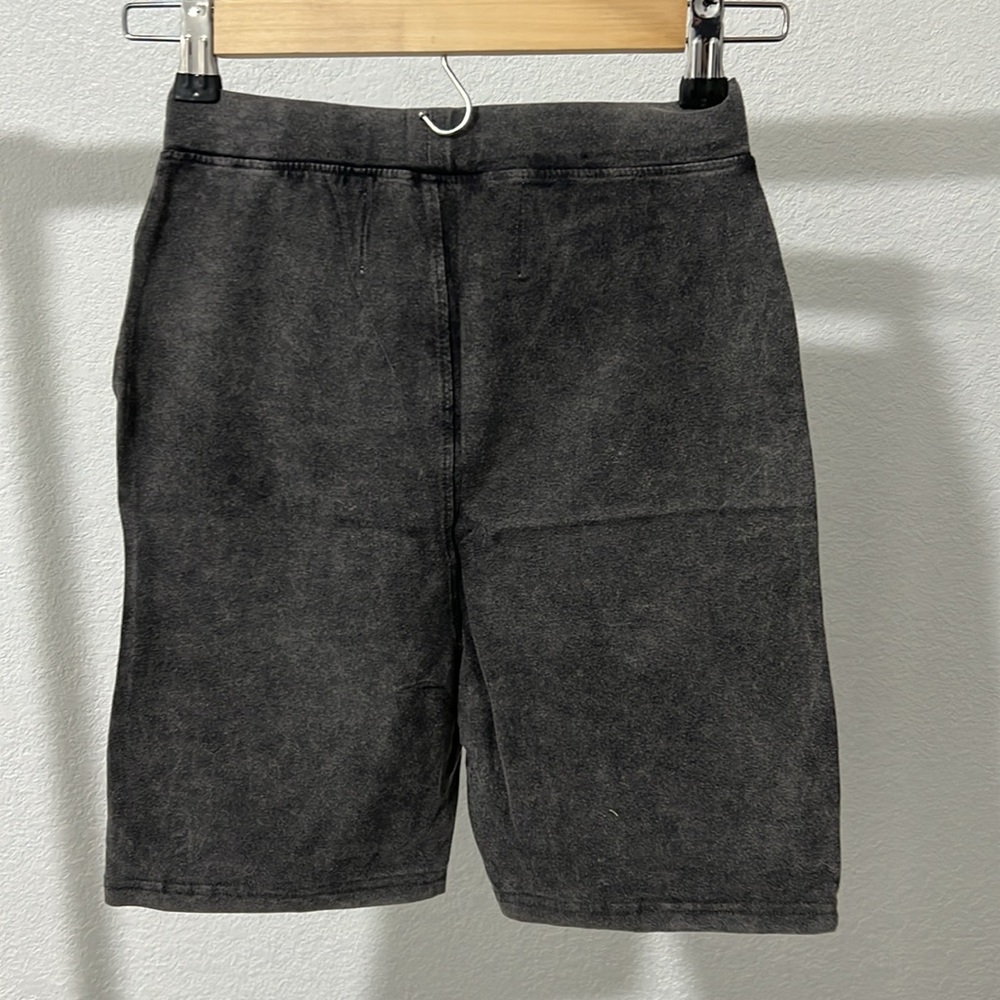 Shorts - Picture 6 of 6
